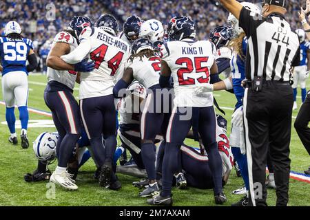 Indianapolis, Indiana, USA. 08. Januar 2023. Houston Texans erholt sich beim NFL-Spiel gegen die Indianapolis Colts in Indianapolis, Indiana. John Mersits/CSM/Alamy Live News Stockfoto