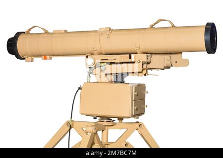 Tragbares Flugabwehrraketensystem. Beige MANPADS isoliert auf weißem Hintergrund. Stockfoto
