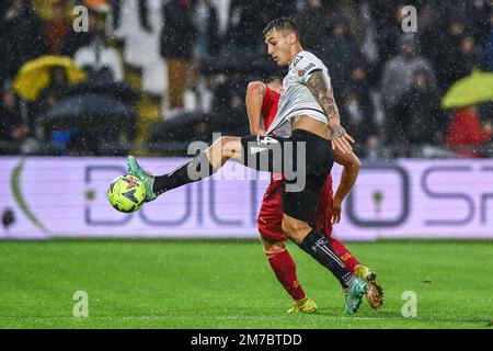 La Spezia, Italien. 08. Januar 2023. Alberto Picco Stadium, 08.01.23 Jakub Kiwior (14 Spezia) während des Spiels der Serie A zwischen Spezia Calcio und US Lecce im Alberto Picco Stadium in La Spezia, Italia Soccer (Cristiano Mazzi/SPP) Kredit: SPP Sport Press Photo. Alamy Live News Stockfoto