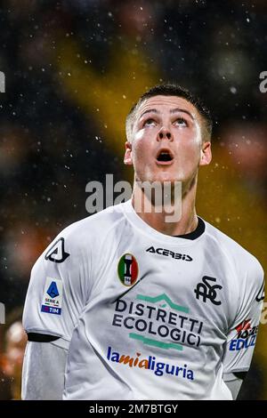 La Spezia, Italien. 08. Januar 2023. Alberto Picco Stadium, 08.01.23 Emil Holm (2 Spezia) während des Spiels der Serie A zwischen Spezia Calcio und US Lecce im Alberto Picco Stadium in La Spezia, Italia Soccer (Cristiano Mazzi/SPP) Kredit: SPP Sport Press Photo. Alamy Live News Stockfoto