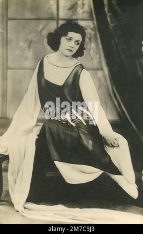 Porträt der polnischen Stummfilmdarstellerin Pola Negri, 1920er Stockfoto