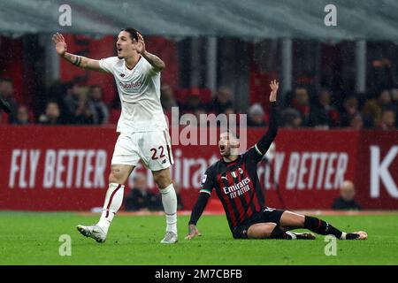 Mailand, Italien. 08. Januar 2023. Nicolo Zaniolo von AS Roma Gesten während des Spiels der Serie A zwischen AC Mailand und AS Roma im Stadio Giuseppe Meazza am 8. Januar 2023 in Mailand, Italien. Kredit: Marco Canoniero/Alamy Live News Stockfoto