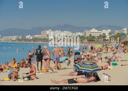 Sandstrand, Touristen, S’Arenal, Mallorca, Spanien Stockfoto