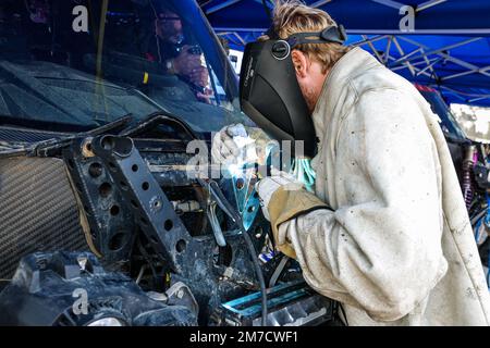 X-RAID Yamaha Supported Team, Yamaha, SSV, FIA W2RC, Mechanics at Work während des restlichen Tages des Dakar 2023 in Riad, am 9. Januar 2023 in Riad, Saudi-Arabien - Foto: Florent Gooden/DPPI/LiveMedia Stockfoto