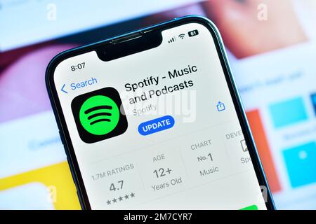 Neu Delhi, Indien – 07. Januar 2023: Spotify App auf iphone, beliebte Musik-Streaming-Anwendung Stockfoto