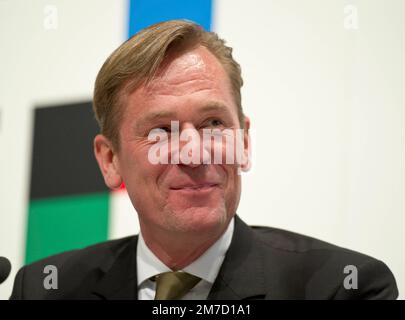 ARCHIVFOTO: Mathias DOEPFNER wird am 15. Januar 2023 60 Jahre alt, Geschäftsführer Dr. Mathias DOEPFNER Jahreshauptversammlung der Axel Springer AG am 25. April 2012 in Berlin. ? Stockfoto