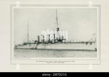 Sydney ein australischer Kreuzfahrer, der den deutschen Emden Light Cruiser aus dem Buch The Story of the Great war zerstörte; die vollständigen historischen Aufzeichnungen der Ereignisse bis dato VON REYNOLDS, Francis Joseph, 1867-1937; Churchill, Allen Leon; Miller, Francis Trevelyan, 1877-1959; Wood, Leonard, 1860-1927; Knight, Austin Melvin, 1854-1927; Palmer, Frederick, 1873-1958; Simonds, Frank Herbert, 1878-; Ruhl, Arthur Brown, 1876. Band III Veröffentlicht 1916 Stockfoto