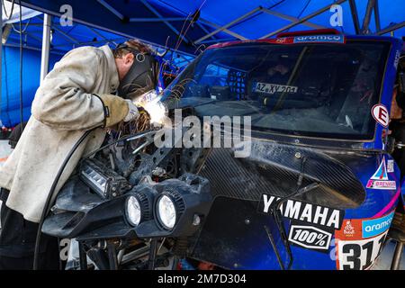 X-RAID Yamaha Supported Team, Yamaha, SSV, FIA W2RC, Mechaniker bei der Arbeit während des restlichen Tages des Dakar 2023 in Riad am 9. Januar 2023 in Riad, Saudi-Arabien - Photo Florent Gooden / DPPI Stockfoto