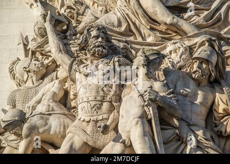 Paris, Frankreich - 28 2022. Dez.: Die Dekorationsskulptur auf dem Triumphbogen in Paris Stockfoto