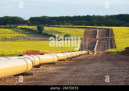 Ausgrabungen und Pipeleine über die Gloucestreshire Landschaft für die Installation von einem neuen Erdgas-Pipleine aus Wormington, Sapperton geschnitten. Stockfoto