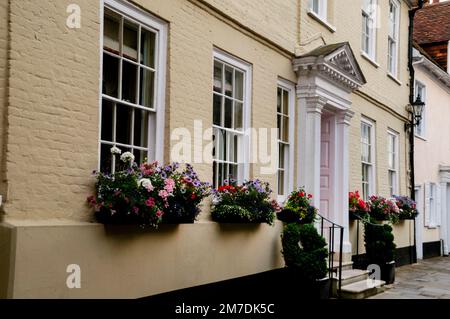 Versenkter Eingang in der Nähe der Kathedrale von Salisbury, England. Stockfoto