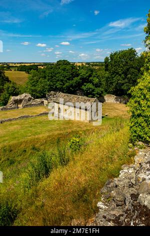 Überreste von Pickering Castle, einer Festung von motte und bailey in North Yorkshire England, Großbritannien, die ursprünglich von den Normannen im Jahr 1070 erbaut wurde. Stockfoto