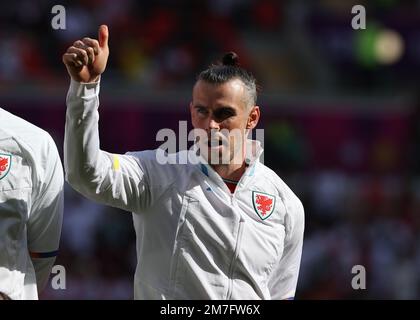 25. November 2022; Ahmed bin Ali Stadium, Al Rayyan, Katar; FIFA Fußball-Weltmeisterschaft, Wales gegen Iran; Vorspiel Gareth Bale of Wales Stockfoto