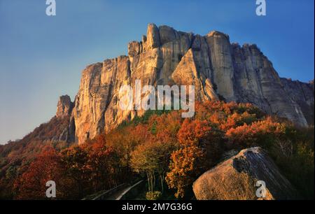 Pietra di Bismantova (Südblick) Stockfoto