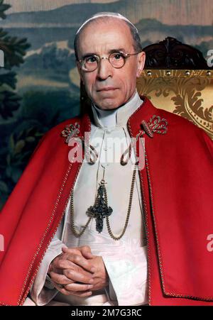 Pius XII Portrait des italienischen Papstes Pius XII (B. Eugenio Maria Giuseppe Giovanni Pacelli, 1876-1958). Pius XII war von 1939 bis zu seinem Tod im Oktober 1958 Papst. Stockfoto