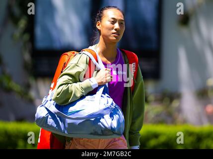 Qinwen Zheng aus China vor dem 2023 Adelaide International 2, WTA 500 Tennis Turnier am 8. Januar 2023 in Adelaide, Australien - Foto: Rob Prange/DPPI/LiveMedia Stockfoto