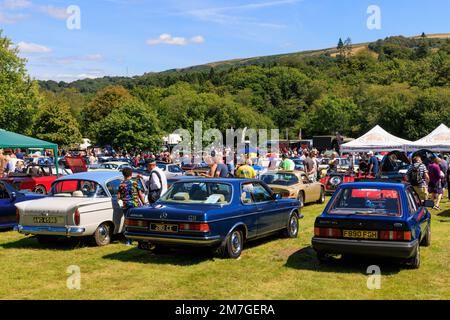 Oldtimer-Ausstellung im Gnoll Country Park, Neath Port Talbot, Wales, Großbritannien Stockfoto