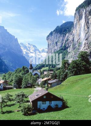 Lauterbrunnen Village and Wall, Lauterbrunnen Valley, Bern, Schweiz Stockfoto