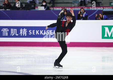 Turin, Italien. 08. Dezember 2022. Kao Miura (JPN) tritt während des MEN-SHORT-PROGRAMMS des ISU Grand Prix des Eiskunstlauf-Finales Turin in Palavela auf. (Foto: Davide Di Lalla/SOPA Images/Sipa USA) Guthaben: SIPA USA/Alamy Live News Stockfoto