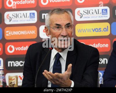 Tirana, Albanien. 09. Januar 2023, Tirana - Albanien. Vorstellung des neuen Managers der albanischen Fußballnationalmannschaft, Sylvinho, und seiner Mitarbeiter Kredit: Nderim Kaceli/Alamy Live News Stockfoto