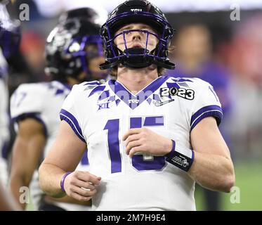 Inglewood, Usa. 09. Januar 2023. Der TCU-Quarterback Max Duggan wärmt sich vor dem Beginn der NCAA College Football National Championship 2023 zwischen Georgia und TCU im SoFi Stadium in Inglewood, Kalifornien, am Montag, den 9. Januar 2023 auf. Foto: Jon SooHoo/UPI Credit: UPI/Alamy Live News Stockfoto