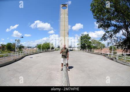 Macapá,Amapá,Brasilien,12. November 2021. Marco Zero Touristendenkmal, das sich in der Stadt Macapá befindet, um die genaue Passage der Äquatorlinie Dividi zu markieren Stockfoto
