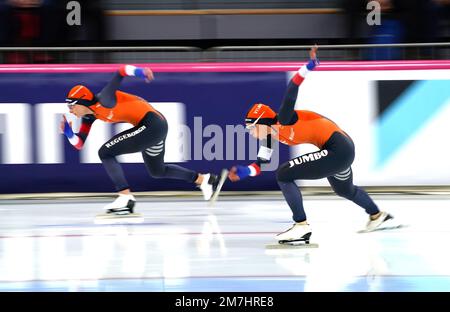 Jutta Leerdam (NED) und Femke Kok (NED) treten am 7. Januar 2023 bei der ISU European Speed Skating Championships in der Hamar Olympic Hall in Hamar, Norwegen, bei 2. 500m Frauen an. Foto: SCS/Soenar Chamid/AFLO (HOLLAND OUT) Stockfoto