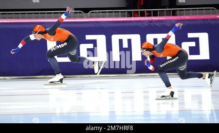 Jutta Leerdam (NED) und Femke Kok (NED) treten am 7. Januar 2023 bei der ISU European Speed Skating Championships in der Hamar Olympic Hall in Hamar, Norwegen, bei 2. 500m Frauen an. Foto: SCS/Soenar Chamid/AFLO (HOLLAND OUT) Stockfoto