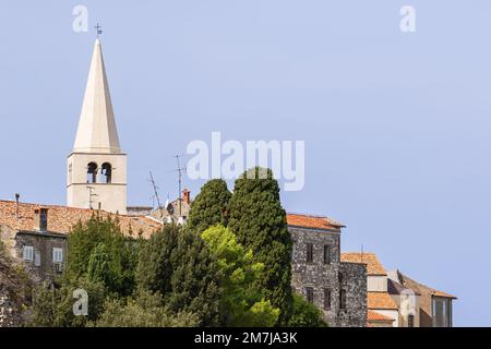 Blick auf die Euphrasische Basilika, auch als Kathedrale der Marienhimmelfahrt in Porec bezeichnet Stockfoto