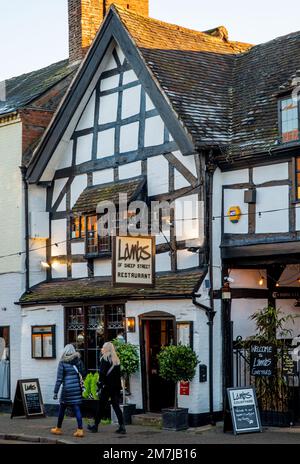 Lambs Restaurant befindet sich in der Sheep Street, Stratford on Avon, einem der ältesten Gebäude der Stadt. Es stammt aus dem frühen 16. Jahrhundert Stockfoto