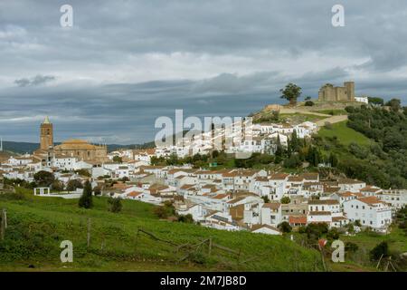 Schöner Panoramablick auf das Dorf alpujarra andalusien, spanien Stockfoto