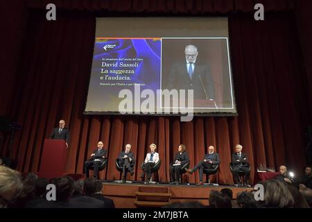 Rom, Italien. 09. Januar 2023. **KEIN INTERNET UND KEINE ZEITUNGEN NUR FÜR ITALIEN** David Sassoli, Präsentation des Buches Weisheit und Audacity, Quirino Theater. Kredit: Unabhängige Fotoagentur/Alamy Live News Stockfoto