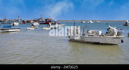 Santa Luzia Fischerhafen, Tavira Gemeinde, Algarve, Portugal Stockfoto