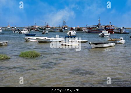 Santa Luzia Fischerhafen, Tavira Gemeinde, Algarve, Portugal Stockfoto