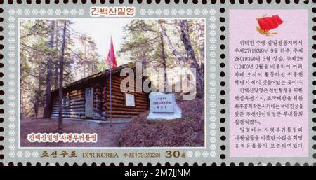 2020 Nordkorea-Stempel. Zum 75. Jahrestag der Befreiung Koreas. Geheime Militärbasen am Mt. Paektu Stockfoto