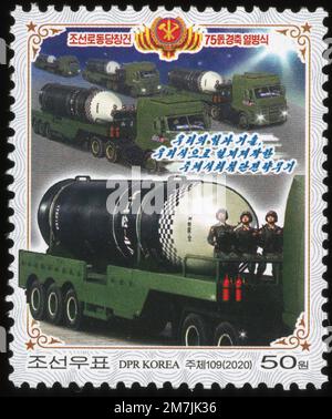 2020 Nordkorea-Stempel. Die Militärparade feierte den 75. Jahrestag der Gründung der Arbeiterpartei Koreas. Stockfoto