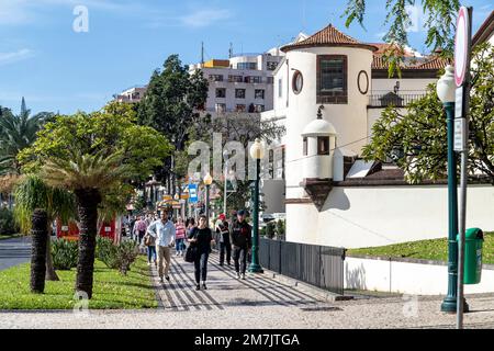 Palacio de Sao Lourenco von der Av. Mach Mar, Funchal. Madeira. Portugal. Stockfoto