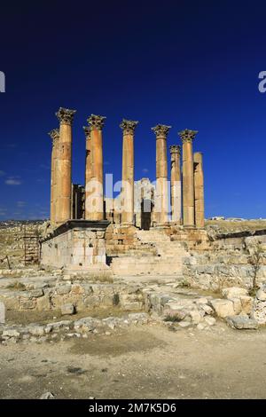 Blick über den Artemistempel in Jerash, Jordanien, Naher Osten Stockfoto