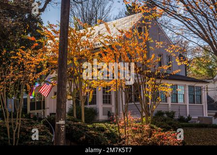 Vornehme Wohngegend von Chevy Chase. Maryland, MD, nordwestlich von Washington, D.C. , USA Stockfoto