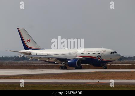 Mexiko-Stadt, Mexiko. 09. Januar 2023. 09. Januar 2023 in Mexiko-Stadt, Mexiko: Präsidentenflugzeug, in dem der kanadische Premierminister Justin Trudeau und seine Frau Sophie Gregoire Trudeau am Felipe Angeles International Airport waren, um an den Führern des North America Summit 10. teilzunehmen. Am 09. Januar 2023 in Mexico City, Mexiko. (Foto: Carlos Santiago/Eyepix Group/Sipa USA) Guthaben: SIPA USA/Alamy Live News Stockfoto