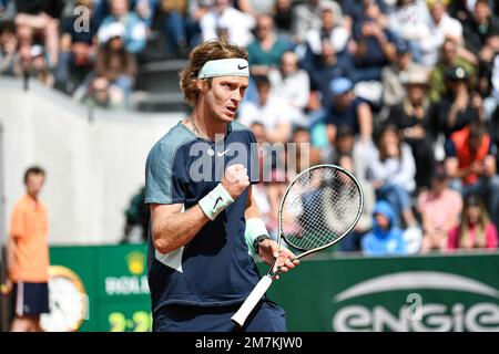 Russischer Profi-Tennisspieler Andrey Rublev anlässlich des Tennisturniers Roland-Garros 2022 am 24. Mai 2022 Stockfoto