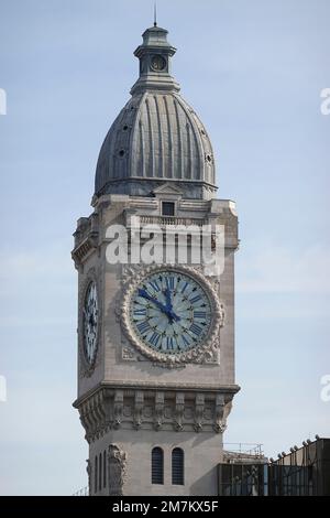 Frankreich, Paris, die Uhr Gare de Lyon Foto © Fabio Mazzarella/Sintesi/Alamy Stock Photo Stockfoto