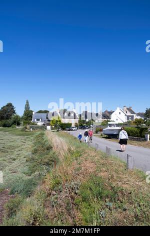 Sene (Bretagne, Nordwestfrankreich): Überblick über das Haus im Dorf Montsarrac und die Küstenlandschaft des Golfs von Morbihan *** lokaler Kapitän Stockfoto