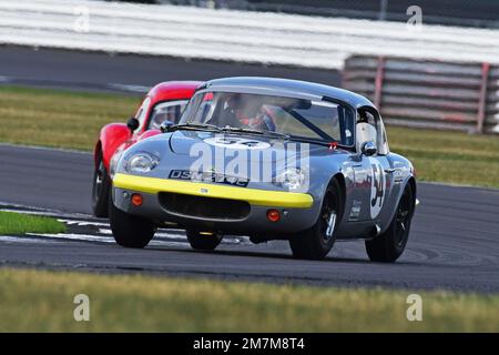 Billy Nairn, Carl Nairn, Lotus Elan 26R, Masters Historic Racing, Internationale Trophäe für klassische GT Cars vor '66, ein fünfzigminütiges Rennen mit einem Compuls Stockfoto