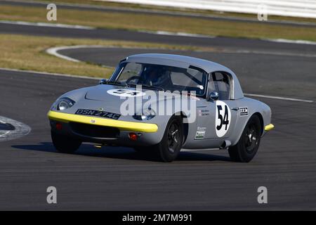 Billy Nairn, Carl Nairn, Lotus Elan 26R, Masters Historic Racing, Internationale Trophäe für klassische GT Cars vor '66, ein fünfzigminütiges Rennen mit einem Compuls Stockfoto