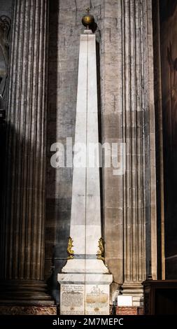 Paris, Frankreich - Dez. 27 2022: Der Gnomon Saint-Sulpice Stockfoto