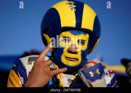 Los Angeles Rams fans tailgate before an NFL football game against the  Dallas Cowboys, Sunday, Oct. 9, 2022, in Inglewood, Calif. (AP Photo/Marcio  Jose Sanchez Stock Photo - Alamy