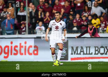 SALERNO, ITALIEN - JANUAR 08: Alessandro Buongiorno vom Turin FC in Aktion während des Spiels der Serie A zwischen US Salernitana und dem Turin FC im Stadio are Stockfoto