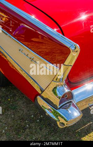 Heckflügel eines roten 1957 Chevrolet Bel Air American Autos Stockfoto