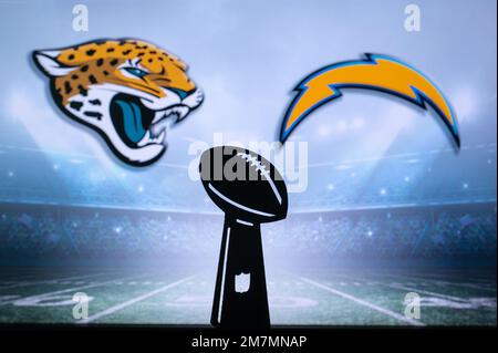 JACKSONVILLE, USA, 10. JANUAR 2023: Los Angeles Chargers vs. Jacksonville Jaguars. NFL Wild Card Runde 2023, Trophäe „Silhouette von Vince Lombardi“ für Stockfoto